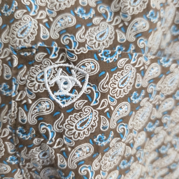 Ariat Mens Brown With Blue Paisley Casual Button Down Shirt Size Small - Picture 4 of 8